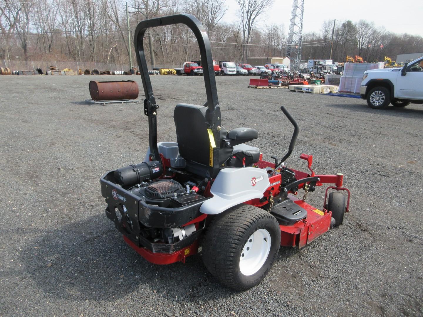 EXMARK LAZER Z ZERO TURN MOWER
