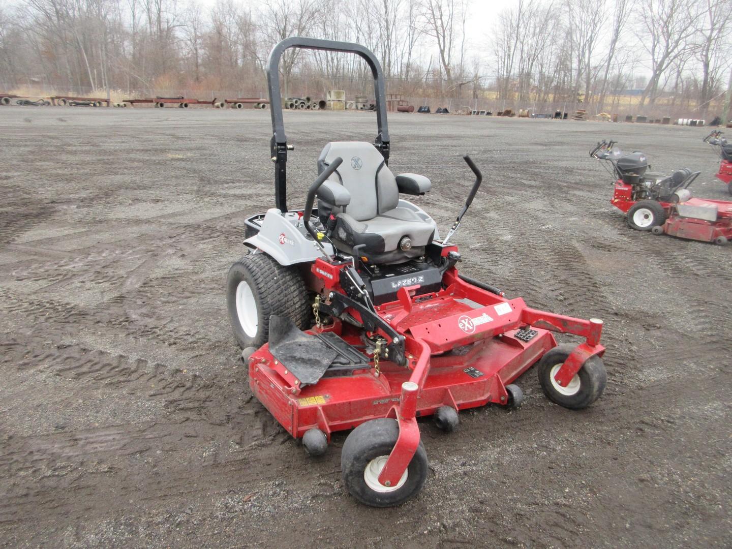 EXMARK LAZER Z ZERO TURN MOWER