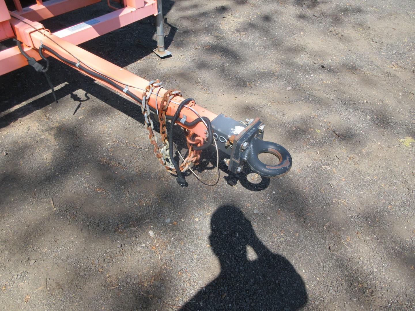 2012 AMERICAN SIGNAL TOW BEHIND MESSAGE BOARD