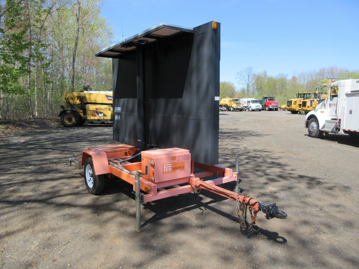 2012 AMERICAN SIGNAL TOW BEHIND MESSAGE BOARD
