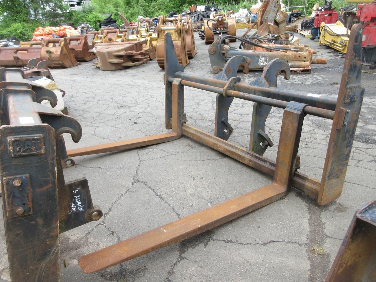 CATERPILLAR 68" FORKS