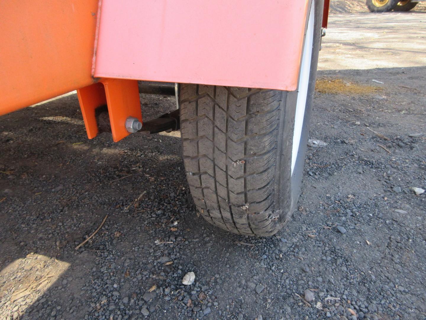 2012 AMERICAN SIGNAL TOW BEHIND MESSAGE BOARD