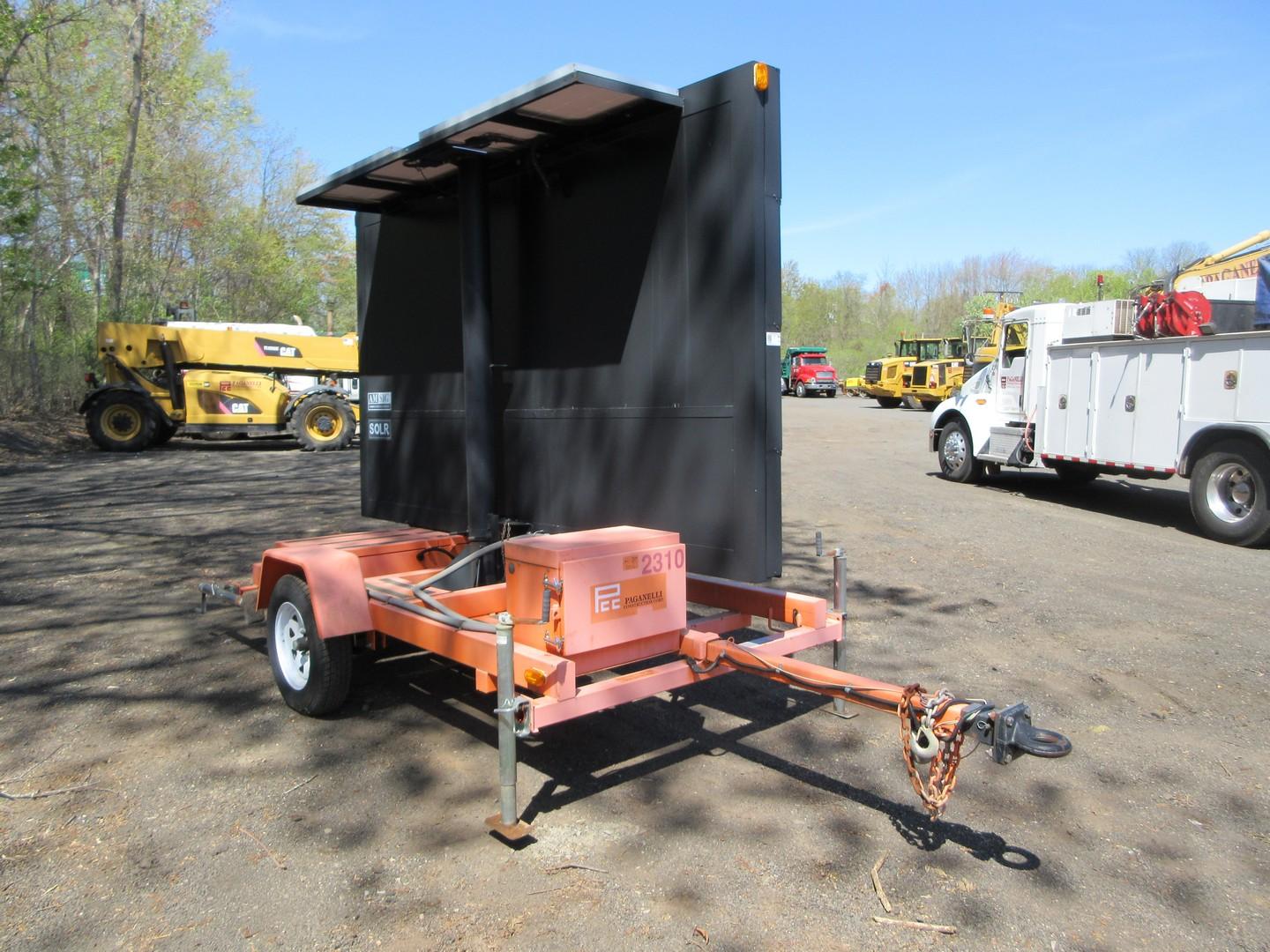 2012 AMERICAN SIGNAL TOW BEHIND MESSAGE BOARD