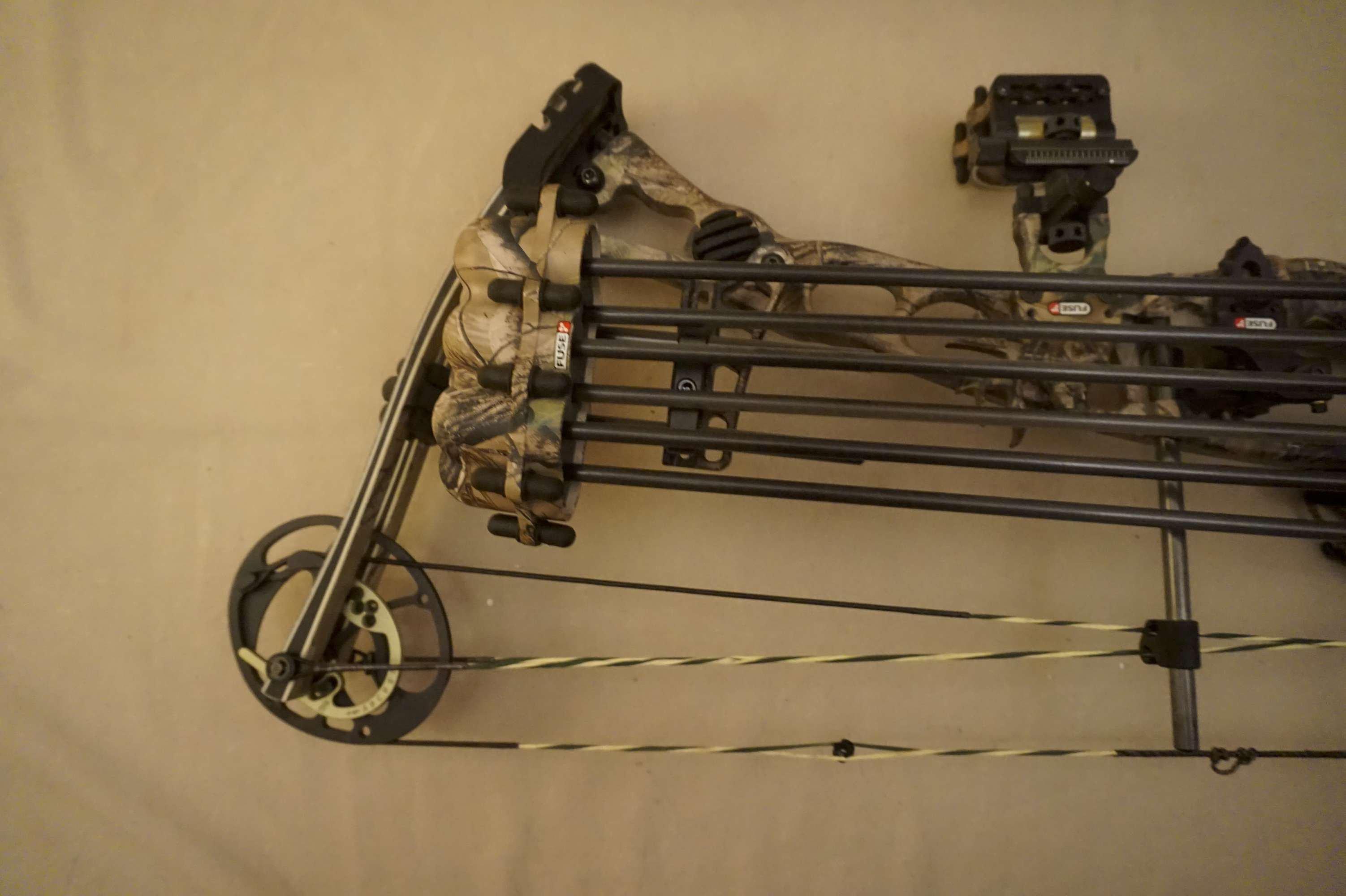 Hoyt Katera XL 5-Layer Lamination Compound Bow