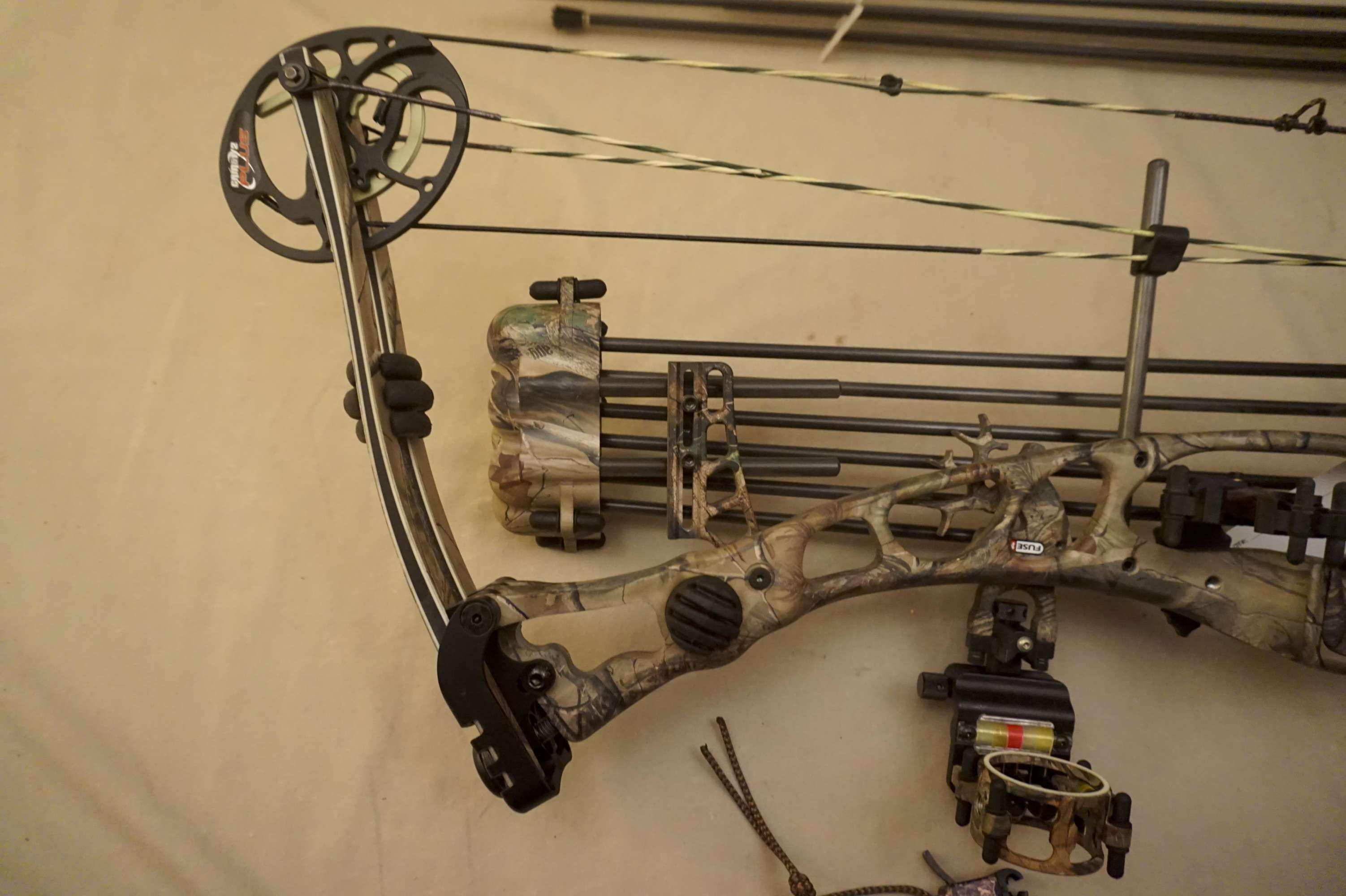 Hoyt Katera XL 5-Layer Lamination Compound Bow