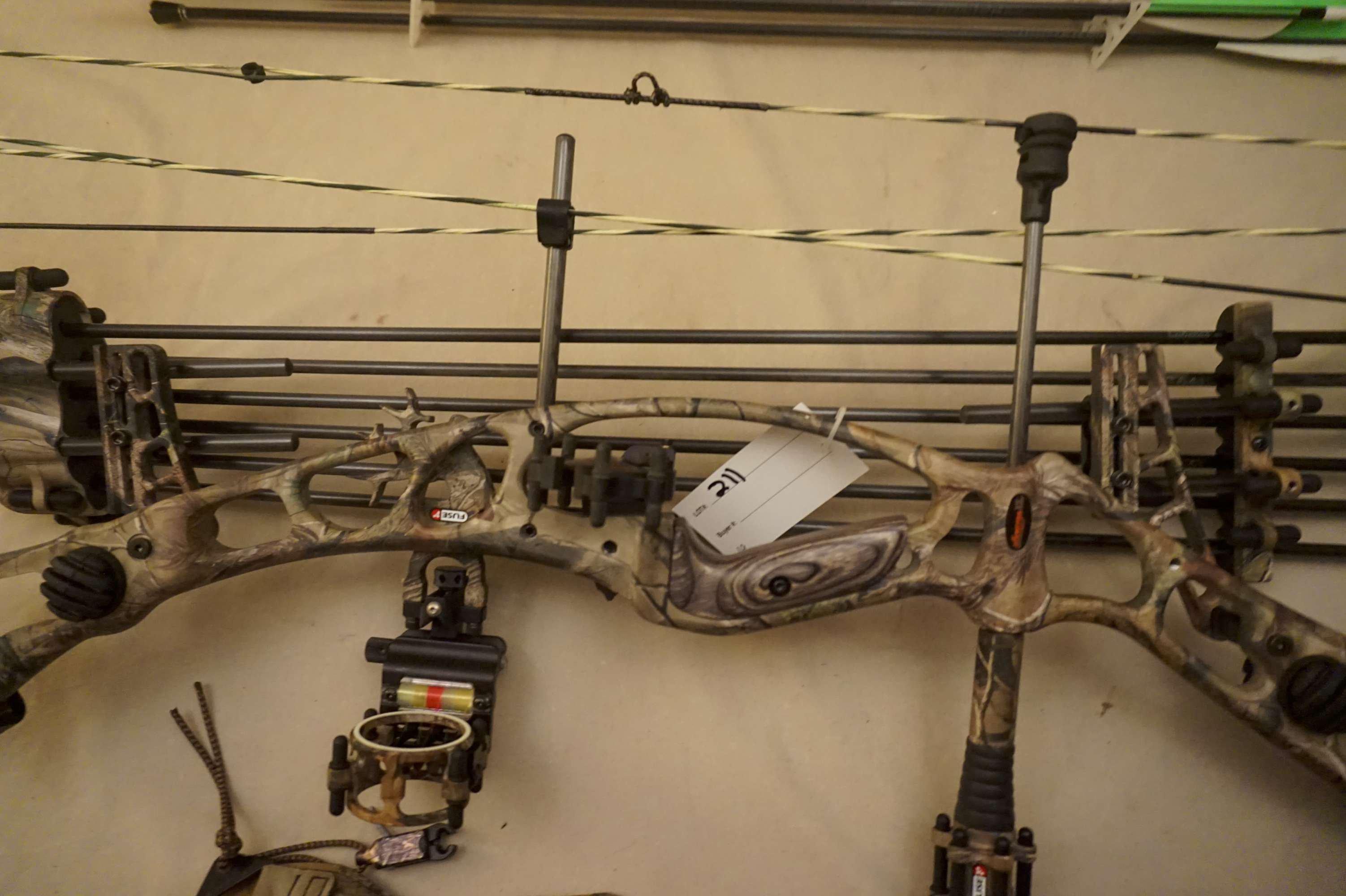 Hoyt Katera XL 5-Layer Lamination Compound Bow