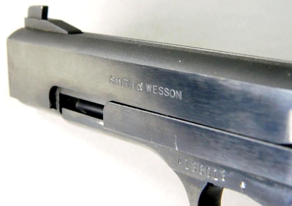 Smith & Wesson Model 41 .22 Caliber Semi-auto Pistol