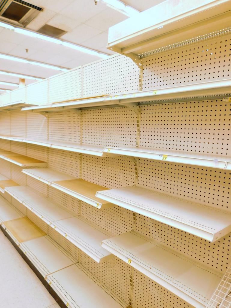 Gondola Shelving: Aisle Unit, 22'6" Long, 7 Bases, 23 Shelves
