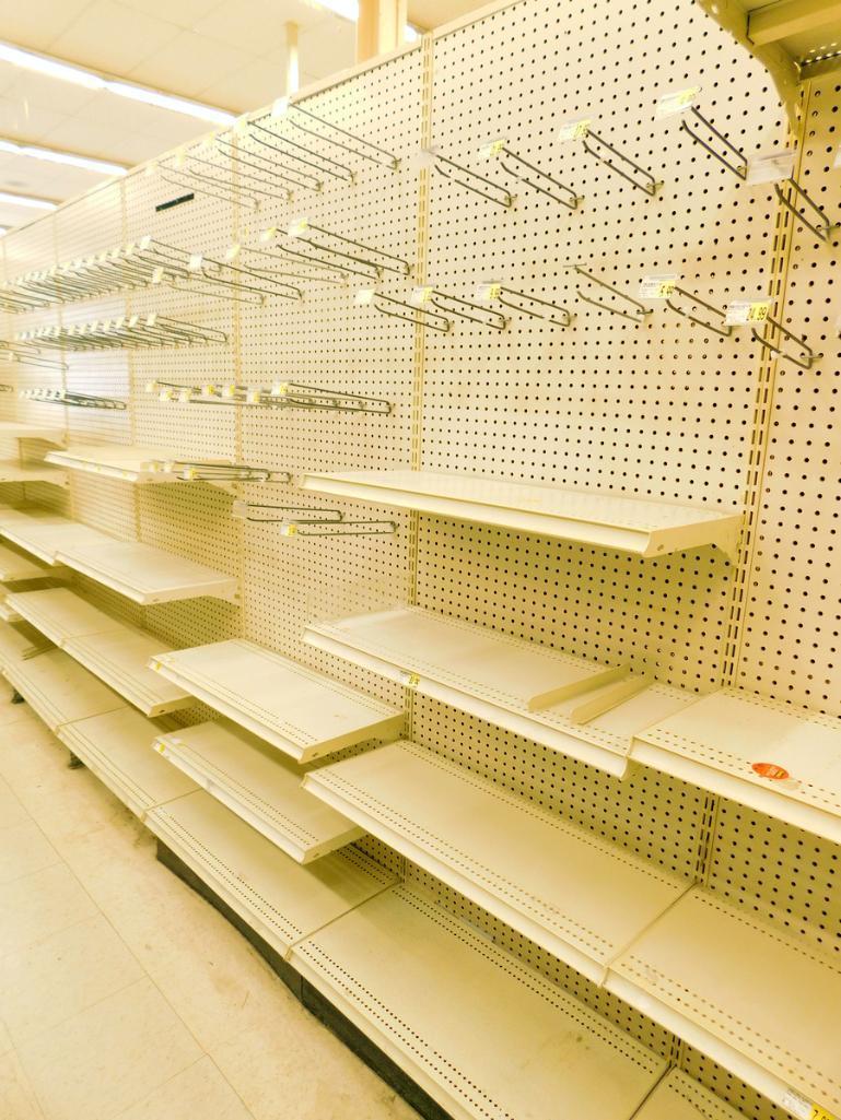 Gondola Shelving: 24' Long, 10 Bases, 1 Wire Display, 37 Shelves