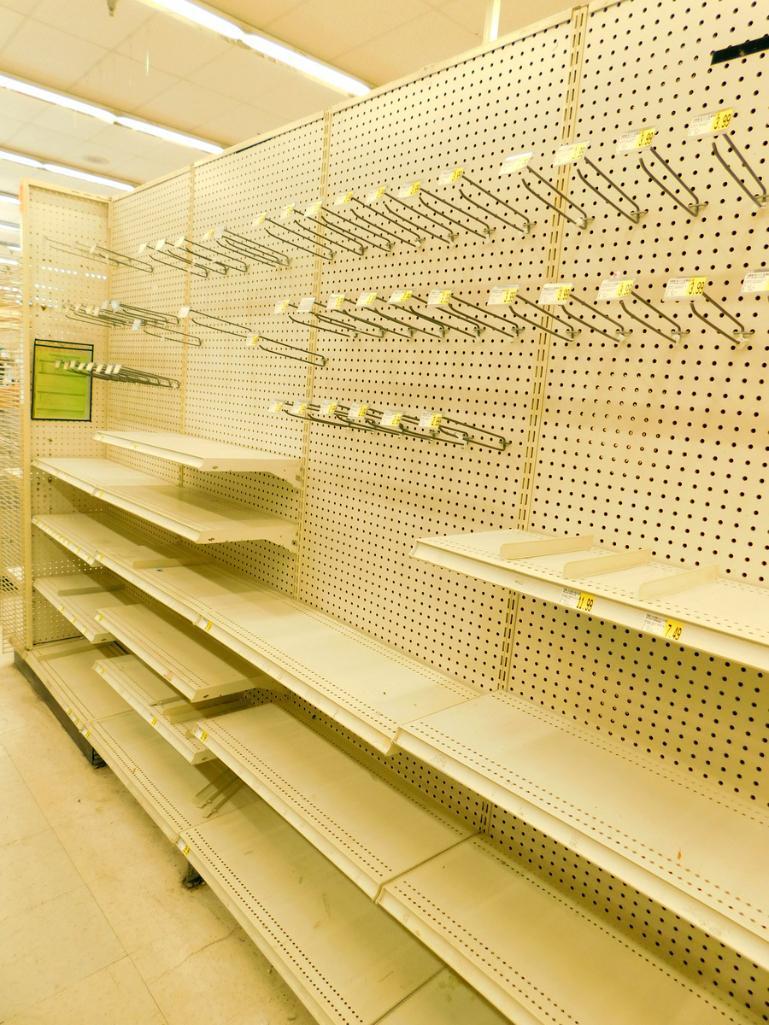 Gondola Shelving: 24' Long, 10 Bases, 1 Wire Display, 37 Shelves