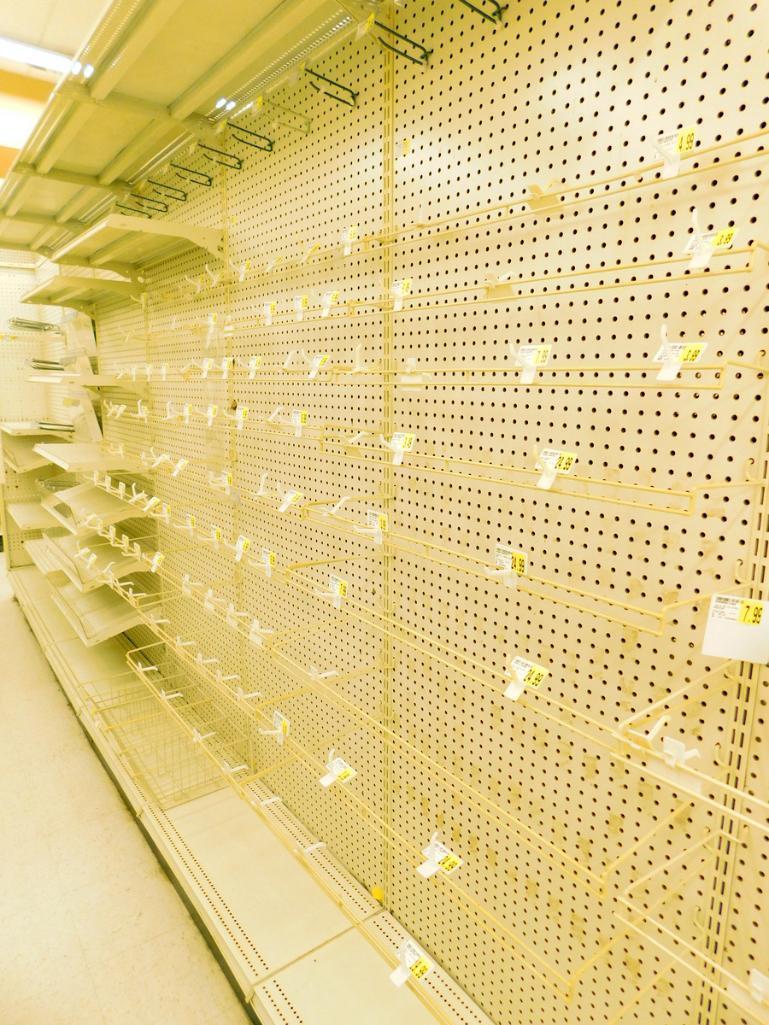 Gondola Shelving: 24' Long, 10 Bases, 1 Wire Display, 37 Shelves