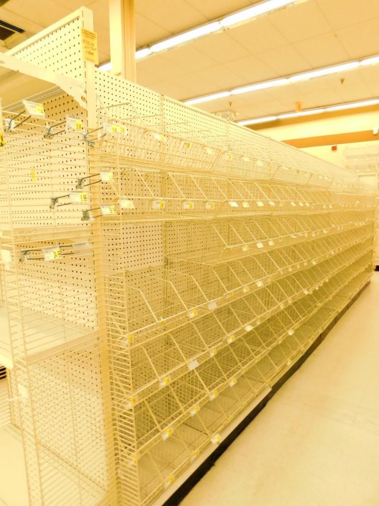 Gondola Shelving: Aisle Unit, 23'8" Long, 10 Bases, 135 Wire Displays, 4 Shelves