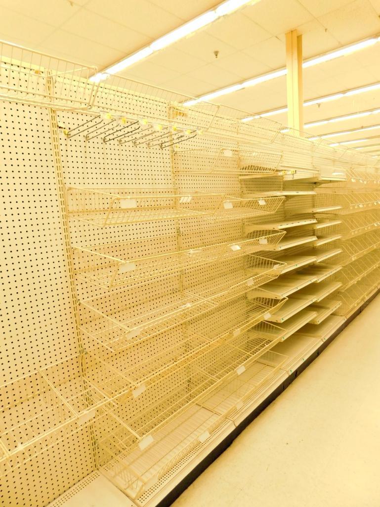 Gondola Shelving: Aisle Unit, 23'8" Long, 10 Bases, 104 Wire Displays, 32 Shelves