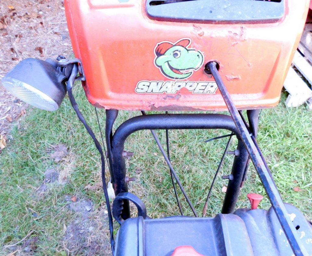 Snapper 9.5hp 28" Snow Thrower