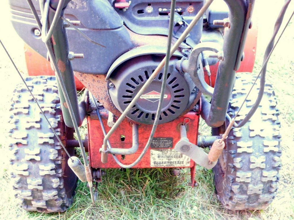 Snapper 9.5hp 28" Snow Thrower