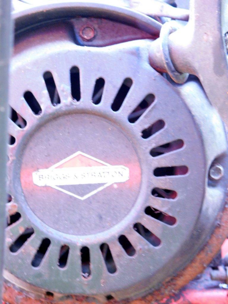 Snapper 9.5hp 28" Snow Thrower