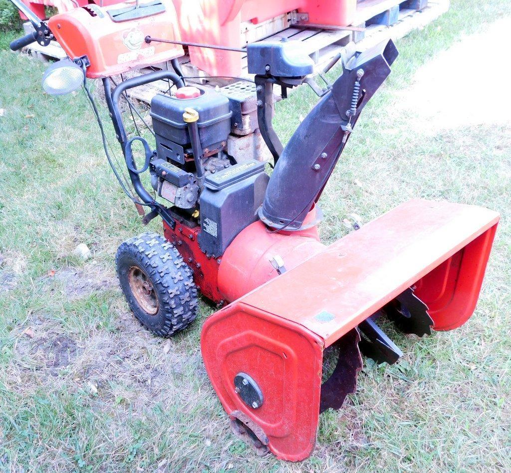 Snapper 9.5hp 28" Snow Thrower