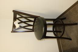 Bar stool