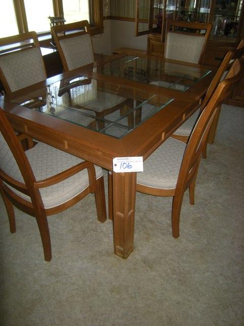 Glass Top Oak table with 6 chairs, leaves and pads