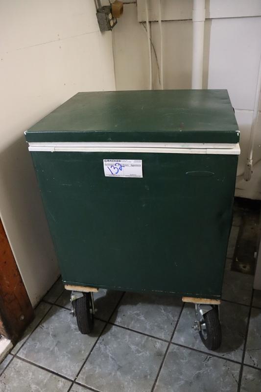 Electrolux FFC04M0AW1 portable chest freezer - approximately 4 cu ft.