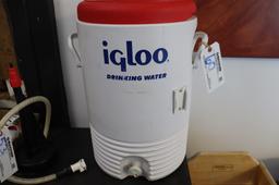 Igloo 5gal beverage dispenser