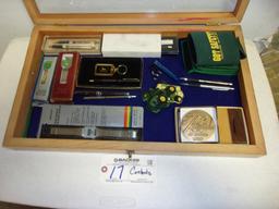 All to go - John Deere novelties, contents of showcase