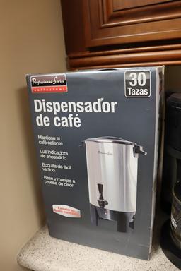 All to go - Bunn coffee brewer and HB toaster