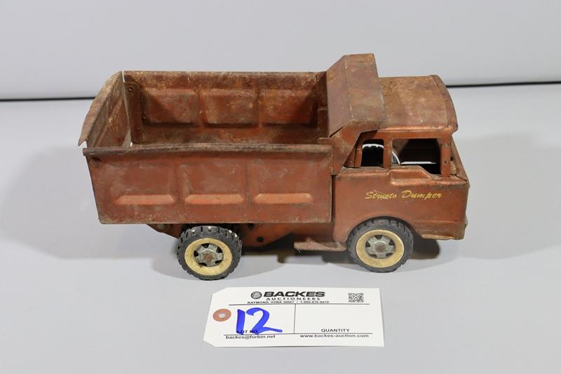 Structo 12' metal dump truck