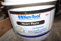 Ken-Tool 25 lb. bucket of heavy paste