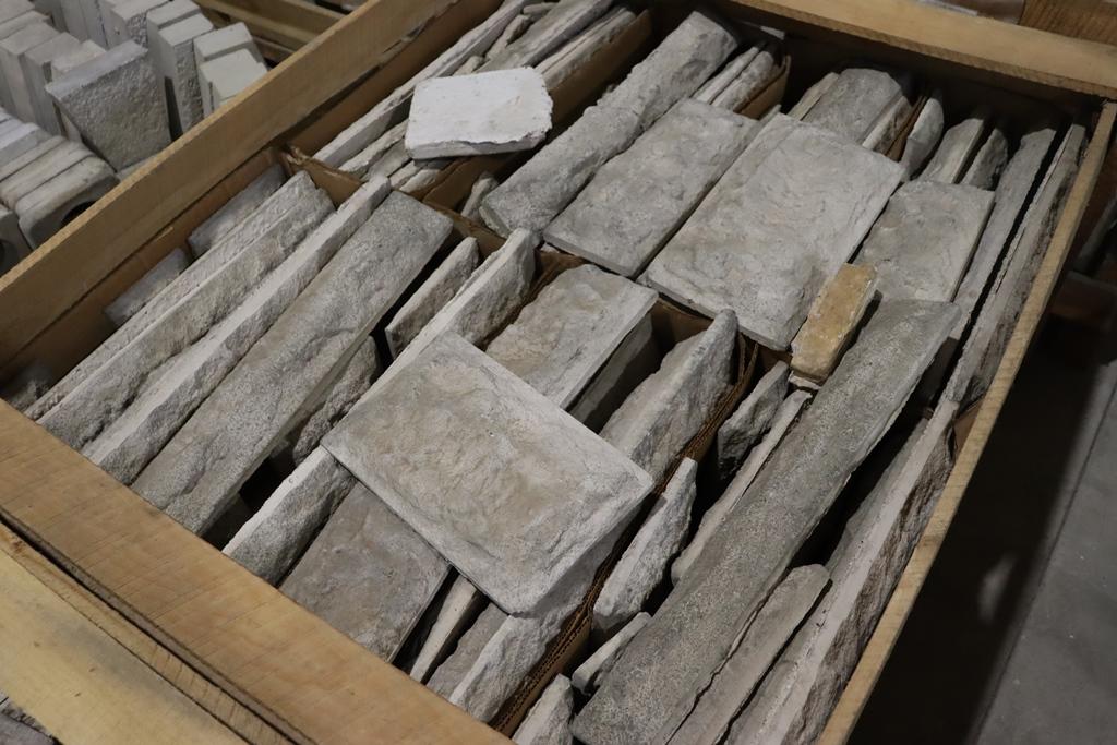 Times 3 - Pallets of wall stone