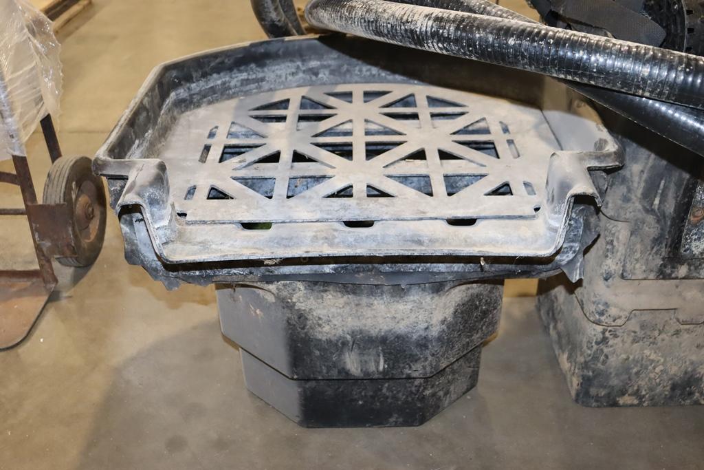 Sump pump w/ plastic drop in water pits