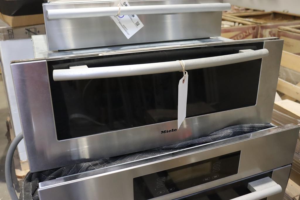 Miele built in  Cup warming drawer
