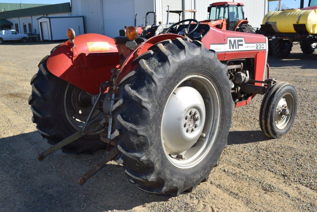 MF 230 OPEN 2WD STANDARD TRANS GAS 898HRS (WE DO NOT GUARANTEE HOURS)