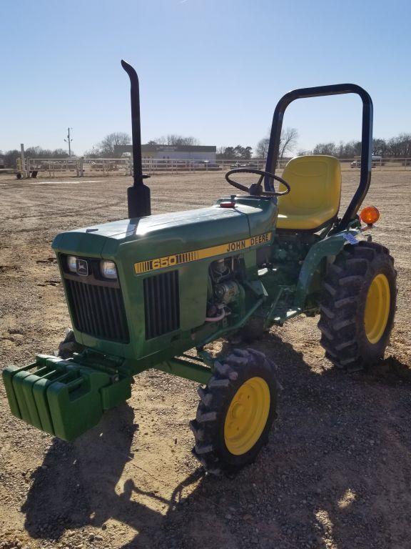 JD 650 ROPS 2WD STANDARD TRANS 1187HRS (WE DO NOT GUARANTEE HOURS)