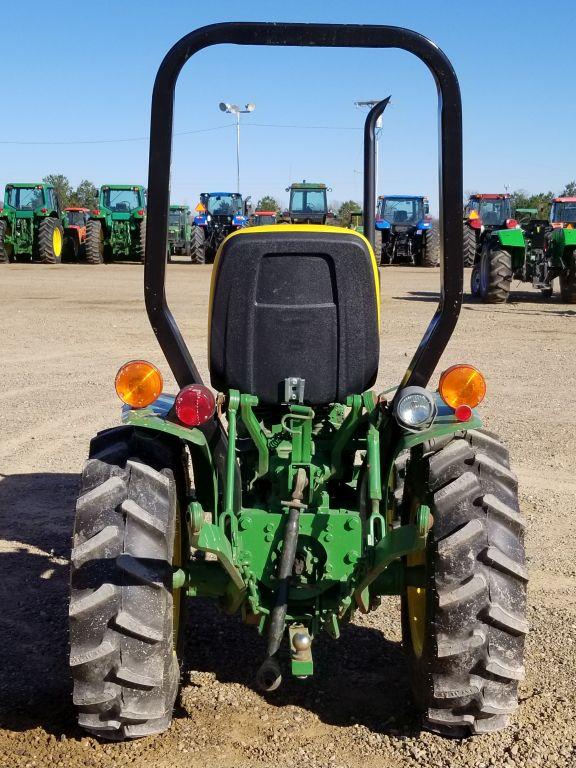 JD 650 ROPS 2WD STANDARD TRANS 1187HRS (WE DO NOT GUARANTEE HOURS)