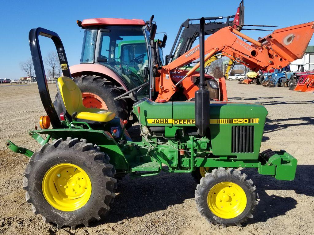 JD 650 ROPS 2WD STANDARD TRANS 1187HRS (WE DO NOT GUARANTEE HOURS)