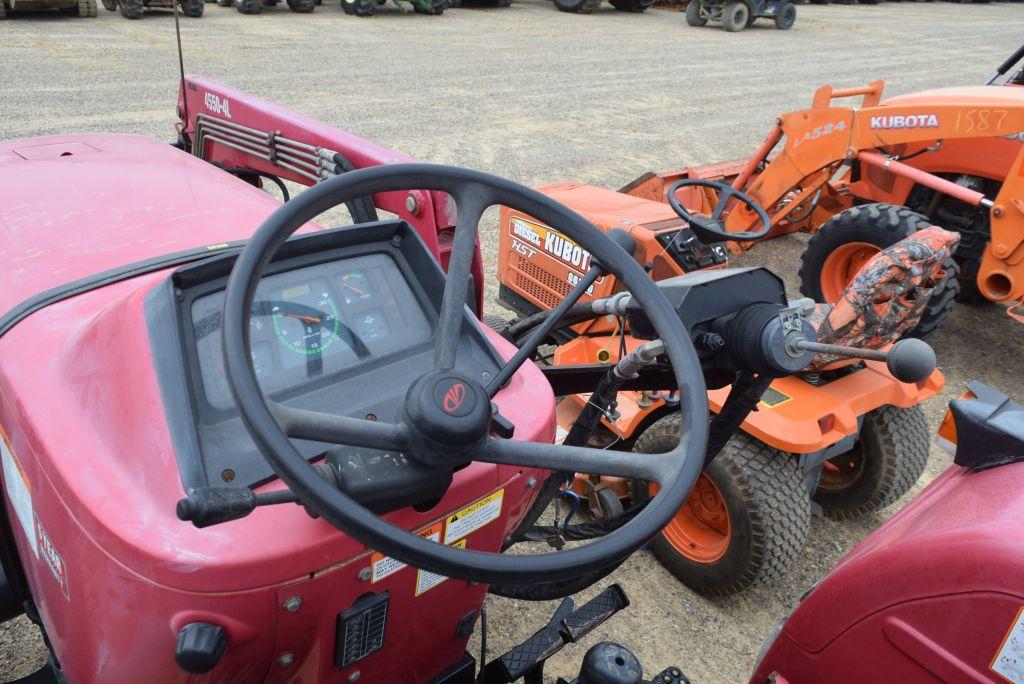 MAHINDRA 4025 ROPS 4WD W/ LDR AND BUCKET