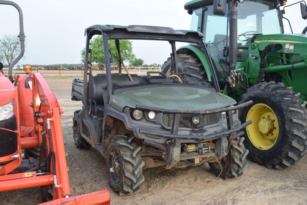 JD XUV825 SIDE BY SIDE NO TITLE