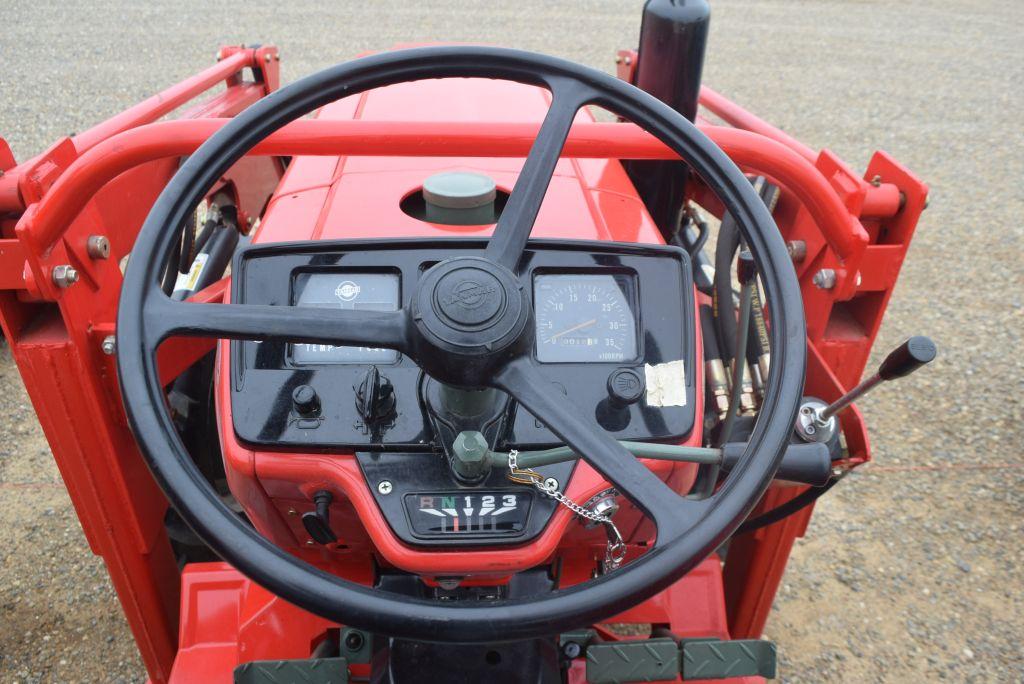 YNM 2620 ROPS 4WD W/ LDR BUCKET