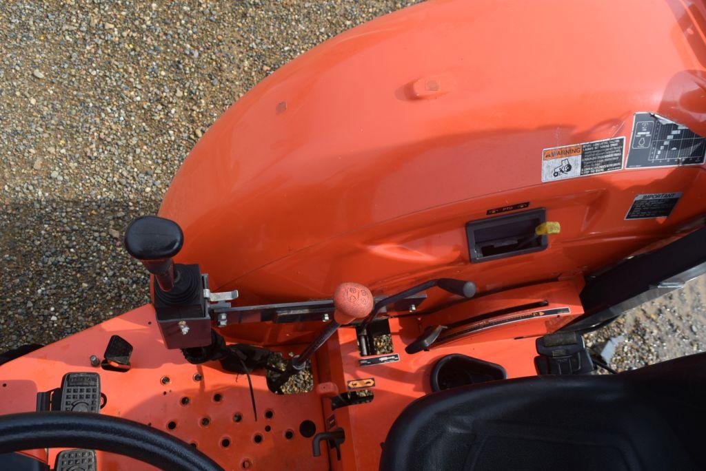 KUBOTA M5660SU CANOPY 4WD W/ LDR BUCKET