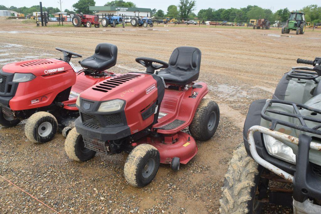 CRAFTSMAN T1800 RIDING MOWER