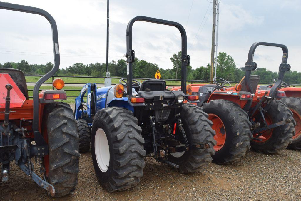 NH WORKMASTER 37 ROPS 4WD W/ LDR BUCKET 838HRS (WE DO NOT GUARANTEE HOURS)