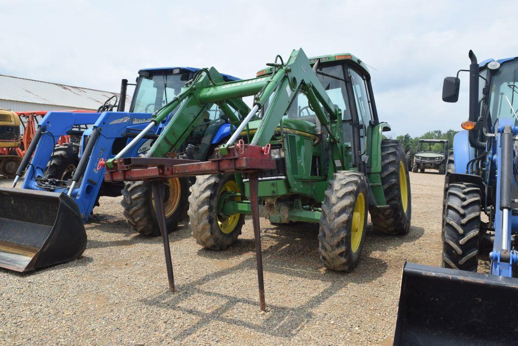 JD 6200 C/A 4WD W/ LDR HAY FORKS