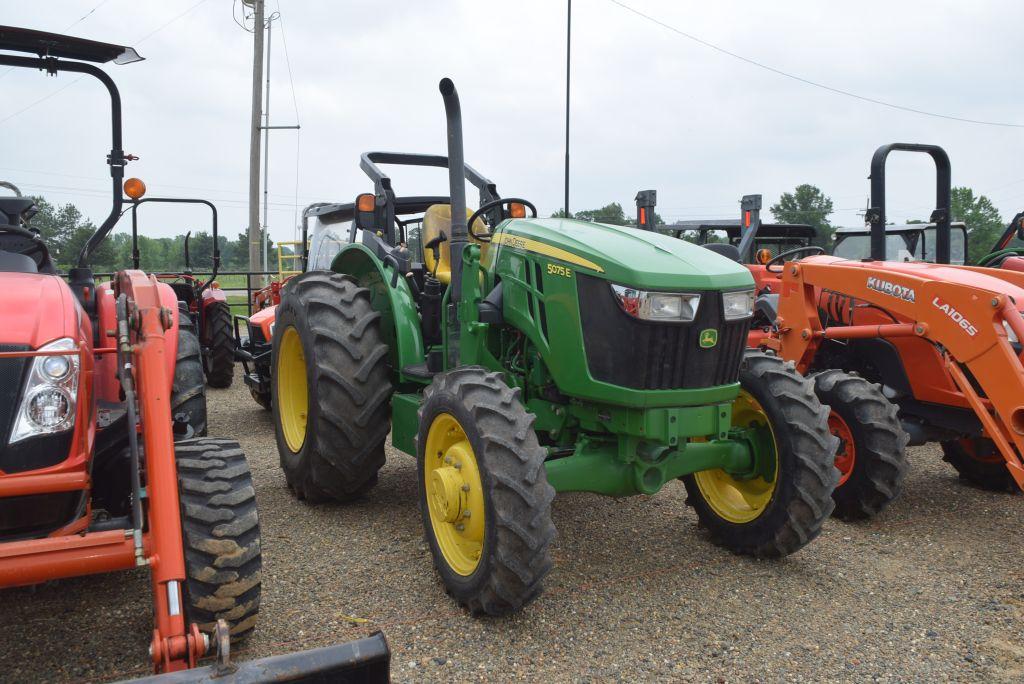 JD 5075E ROPS 4WD