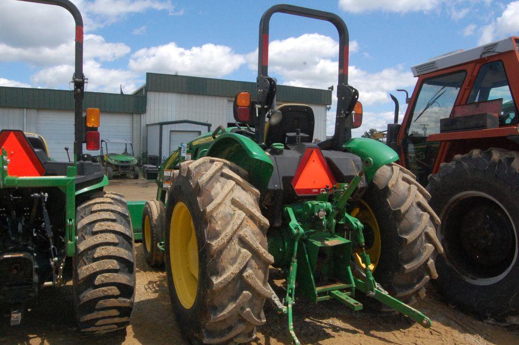 JD 5055E 2WD ROPS W/ LDR AND BUCKET 378HRS. WE DO NOT GAURANTEE HOURS