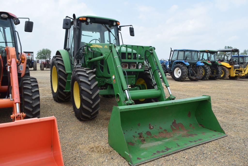 JD 6430 C/A 4WD W/ LDR AND BUCKET7163HRS. WE DO NOT GAURANTEE HOURS