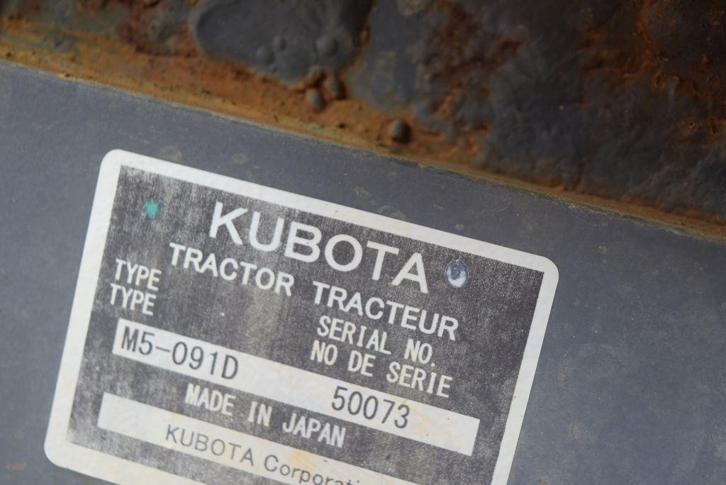 KUBOTA M5-091 C/A 4WD W/ LDR AND BUCKET