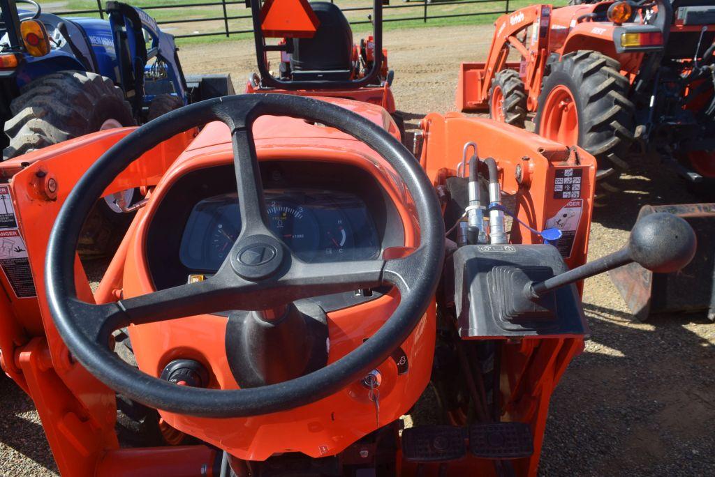 KUBOTA L3901 ROPS 4WD W/ LDR BUCKET 631HRS (WE DO NOT GUARANTEE HOURS)