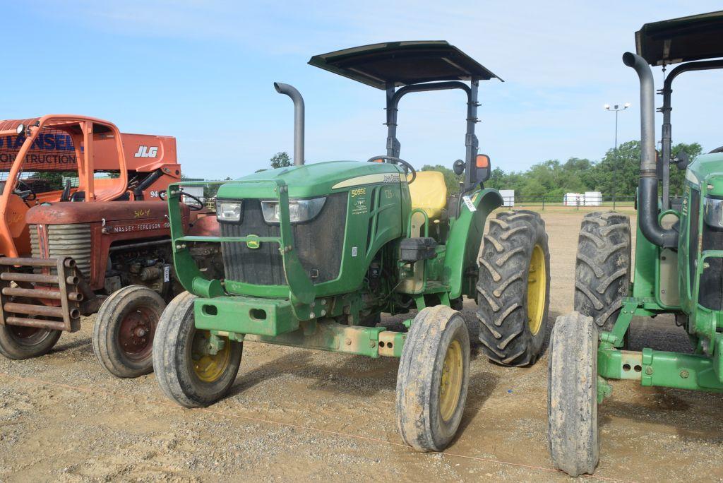 JD 5055E 2WD CANOPY