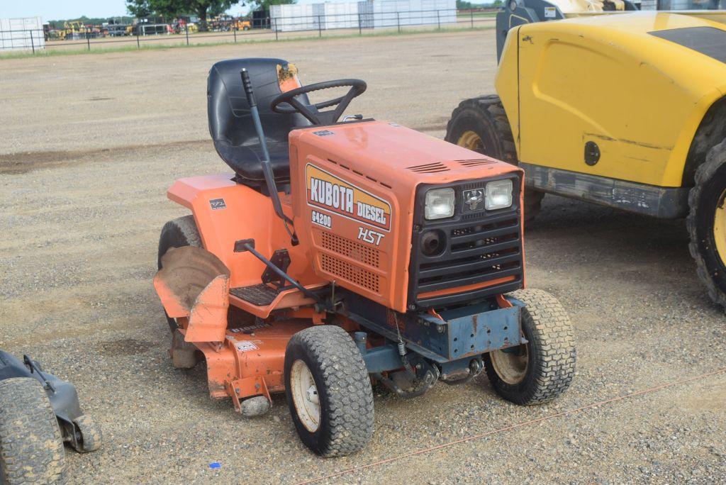 KUBOTA G4200 RIDING MOWER